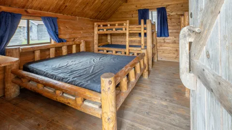 Cabin — image 7 of 7