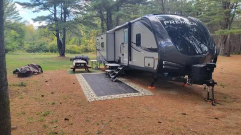 30-Amp Full Hookup RV Site — image 11 of 11