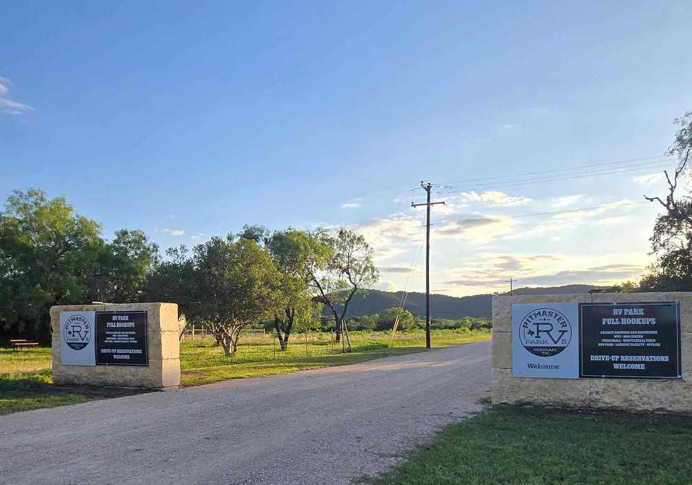 Pitmaster RV Park, Concan, Texas - Photo 4