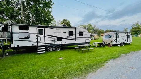 Mini-RV Site — image 1 of 2