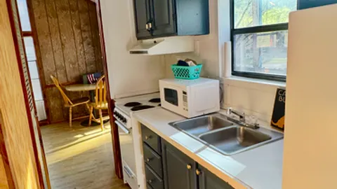 Creek Front Premium Cabin — image 4 of 4