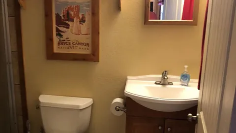 Premium Cabin — image 2 of 9