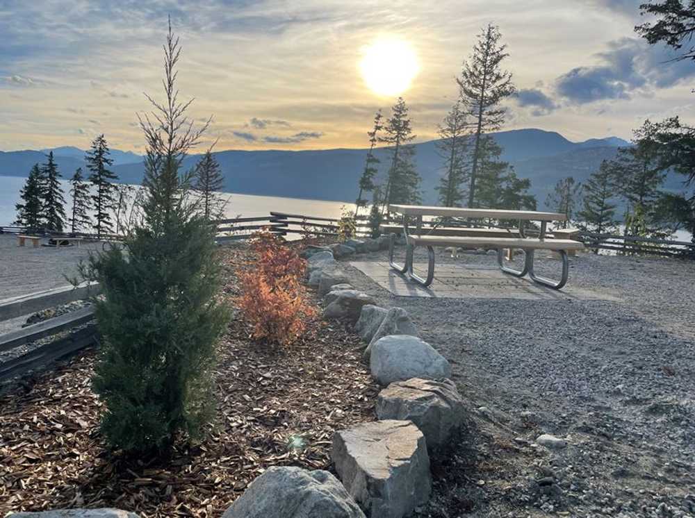Halcyon Heights, Nakusp, British Columbia - Photo 5
