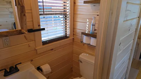 Enoch Cabin — image 2 of 9