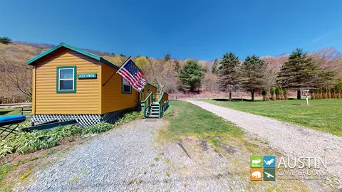 Deluxe Cabin - Deer Haven — image 1 of 5
