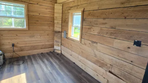 Sky View Cabin — image 2 of 3