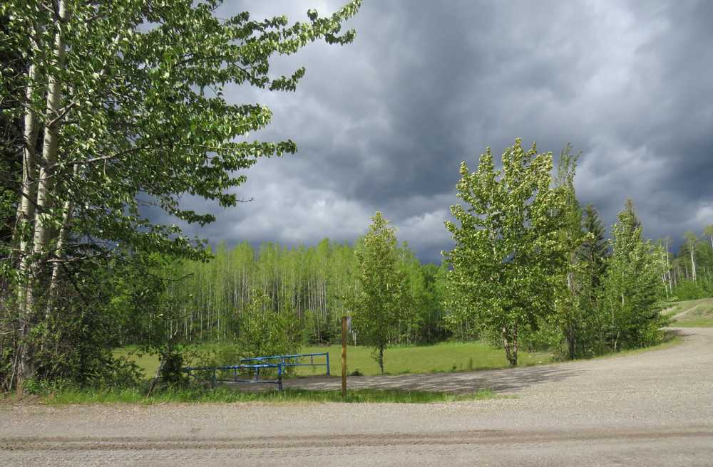 Lions Flatbed Creek Campground, Tumbler Ridge, British Columbia - Photo 5