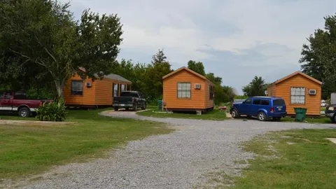 Deluxe Cabin — image 2 of 6