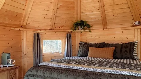 Camp Hut #3 — image 2 of 6