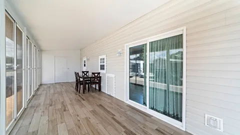 Platinum 2 Bedroom Rental — image 7 of 7