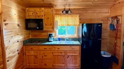 Cabin W/E/S — image 10 of 10
