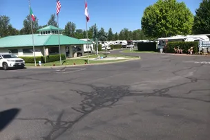 RV Resort Four Season – photo 3