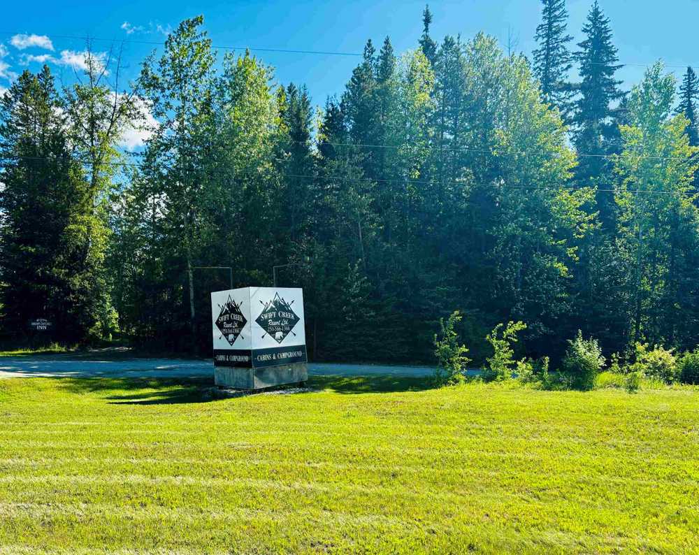 Swift Creek Resort, Valemount, British Columbia - Photo 3