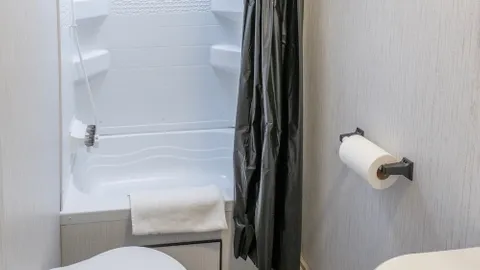 Rental RVs — image 2 of 10