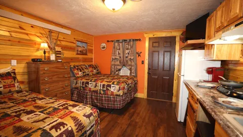 Pheasant Dreams Room — image 2 of 8
