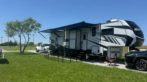 Extra Long Full Hookup RV Site — image 1 of 3
