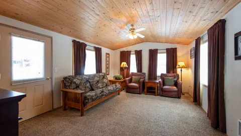 Chalet/Cabin 502 Eagle's Nest — image 7 of 7