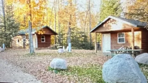 Deluxe Cabin — image 4 of 4