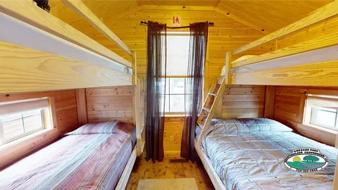 Big Bear 2 bedroom cabin — image 6 of 6