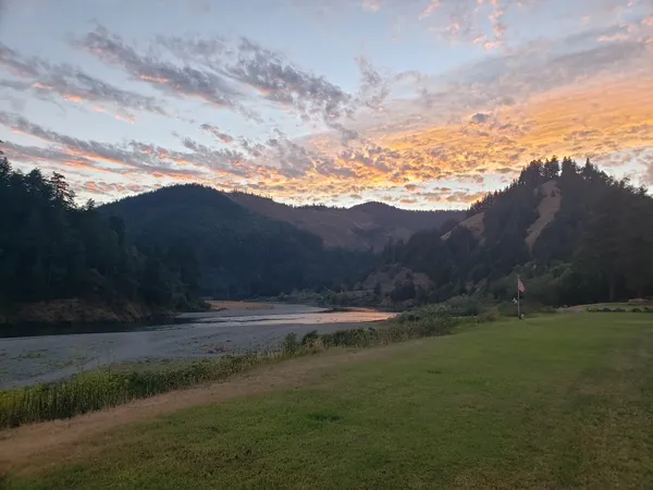 Lucky Lodge RV Park, Gold Beach, Oregon campground