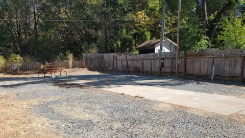 Full Hook-Up Spot — image 2 of 11