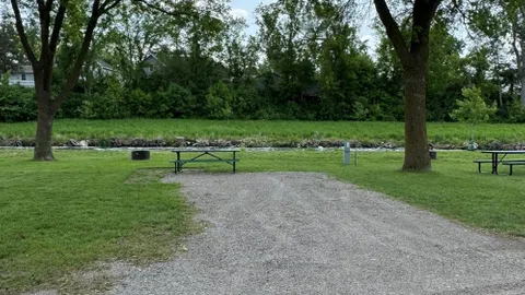 Site 09 — image 1 of 2