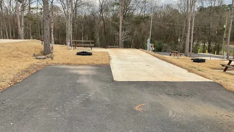 50' Back In/FHU 30/50amp — image 1 of 10