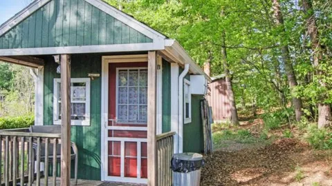 Green Camping Cabin — image 1 of 5