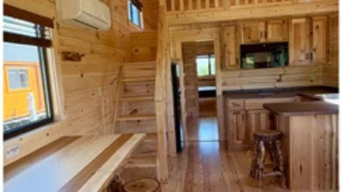 One Bedroom Loft — image 4 of 4