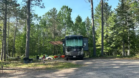 Pull-Thru Full Hookup RV Site — image 7 of 7