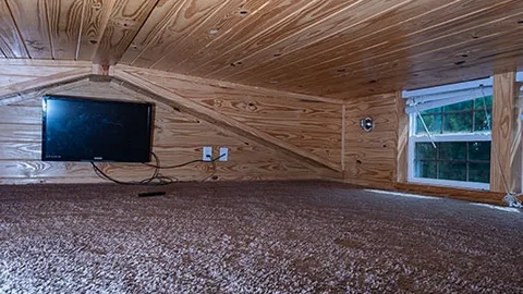 2 Bedroom Deluxe Cabin — image 9 of 9