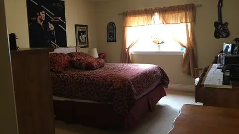 B&B - Elvis Room — image 1 of 10