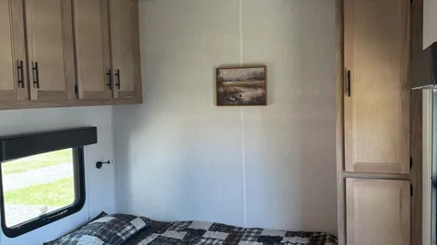 Cabin - Park Model — image 7 of 7