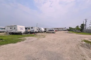 Corpus Christi Boardwalk RV Park – photo 4