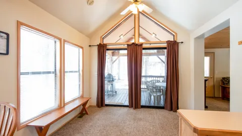 Chalet/Cabin 502 Eagle's Nest — image 2 of 7