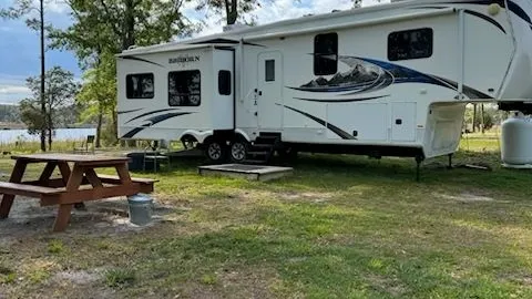 5th wheel RV Rental Lot  10 — image 1 of 7