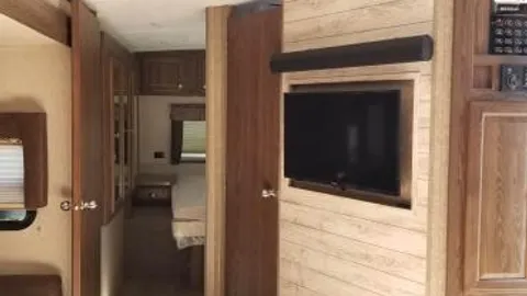 Hilltop RV Rental — image 1 of 9