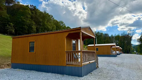 Bunkhouse — image 2 of 10
