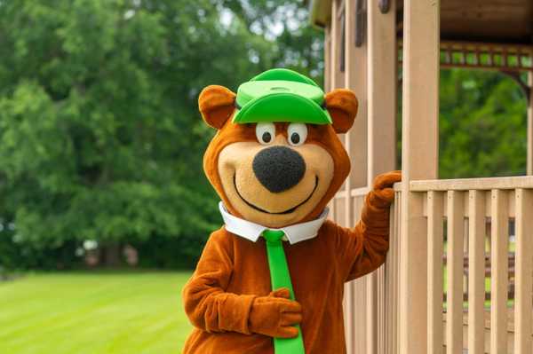 Good Night, Yogi Bear™! Weekend