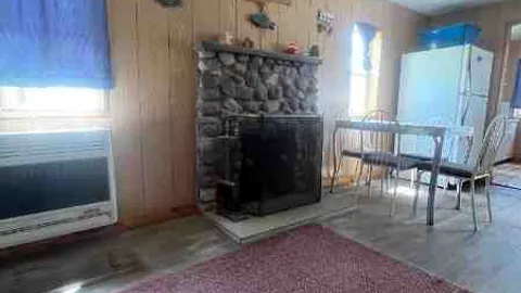 Cabin 6 — image 2 of 6