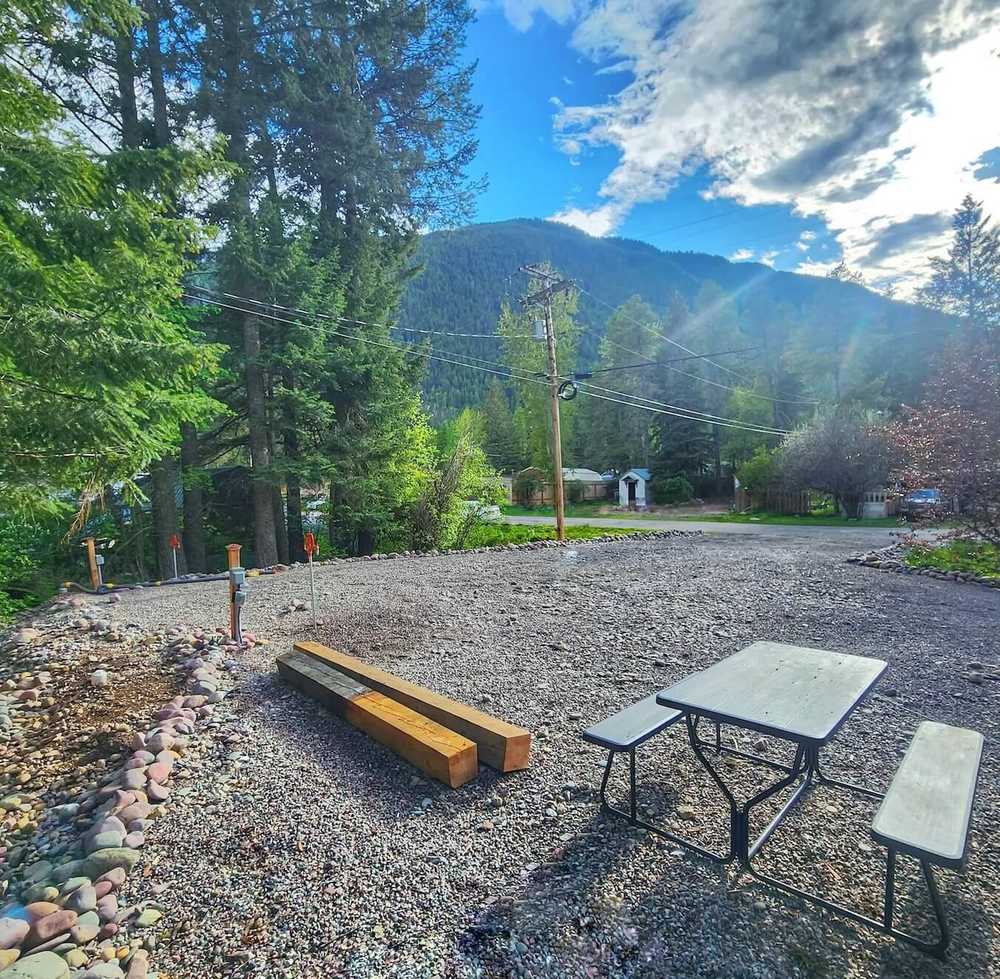 River Rock Canyon Camp, Hungry Horse, Montana - Photo 2