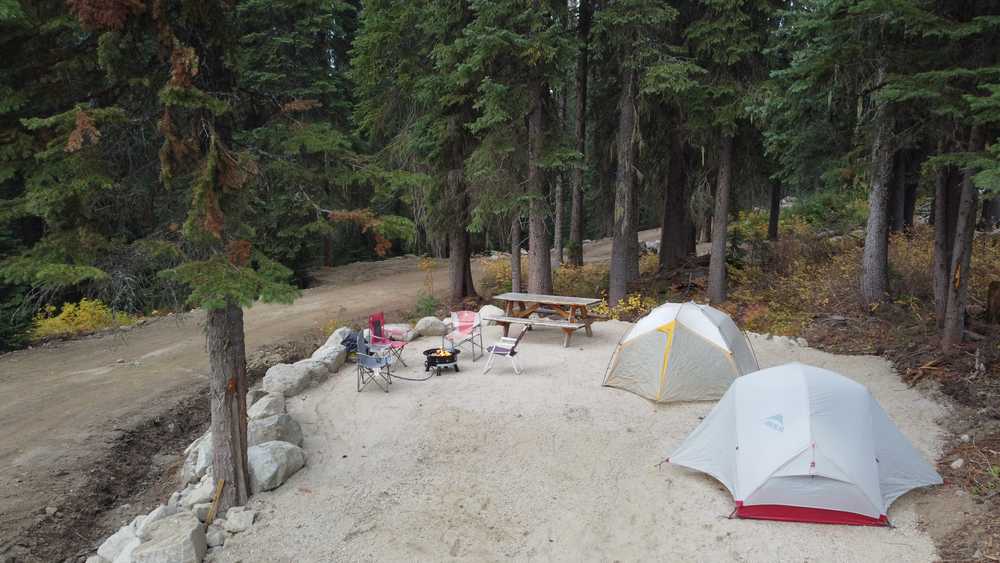 Hummingbird Lodge & Campground - Photo 2