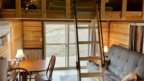 Brookie Cabin — image 15 of 15