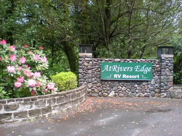 AtRivers Edge RV Resort campground
