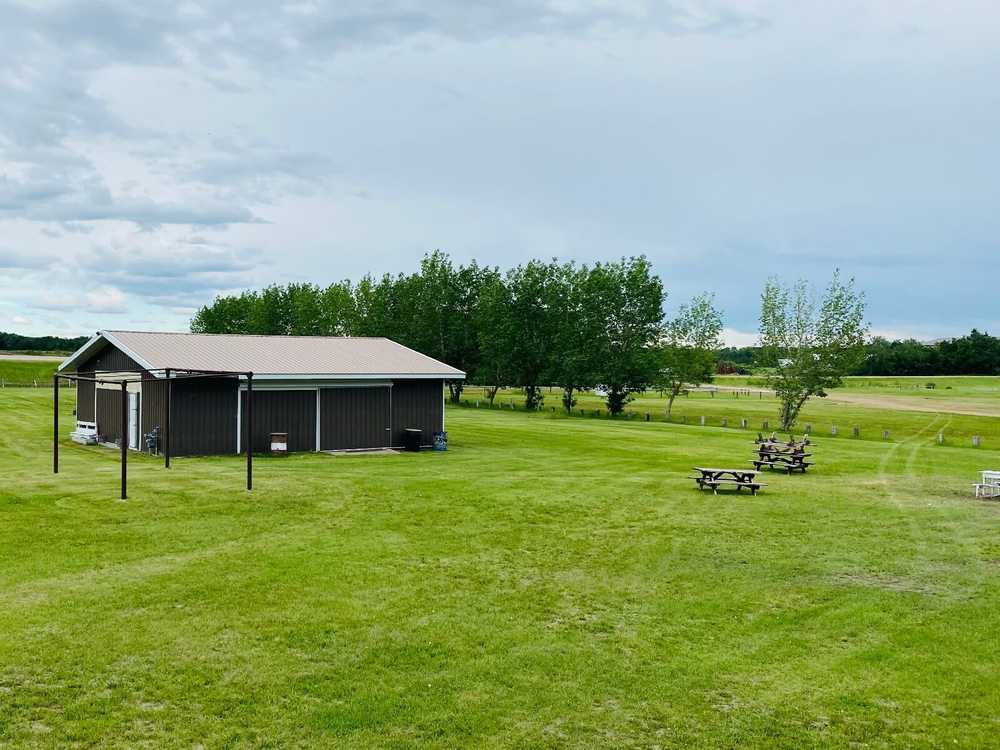 Birch Lake Campground & Recreation Park, Innisfree, Alberta. - Photo 2