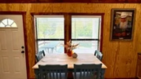 Creek Front Deluxe Cabin — image 8 of 8