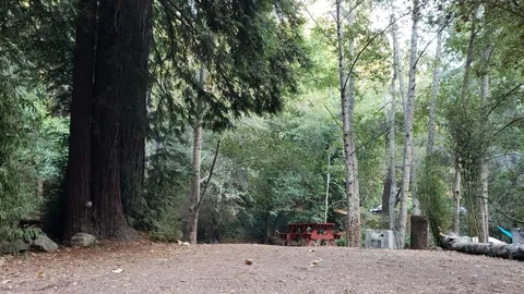 Tent — image 1 of 2