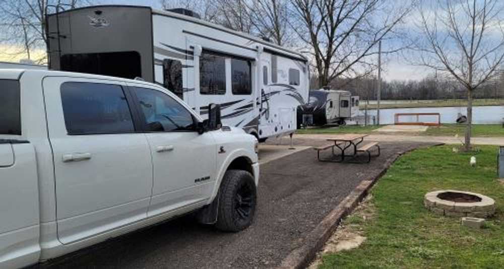 Deluxe Full Hookup RV Site
