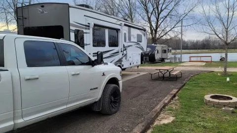 Deluxe Full Hookup RV Site — image 1 of 1