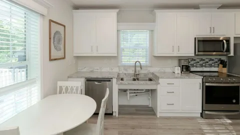 Standard Cottage Rental — image 2 of 12